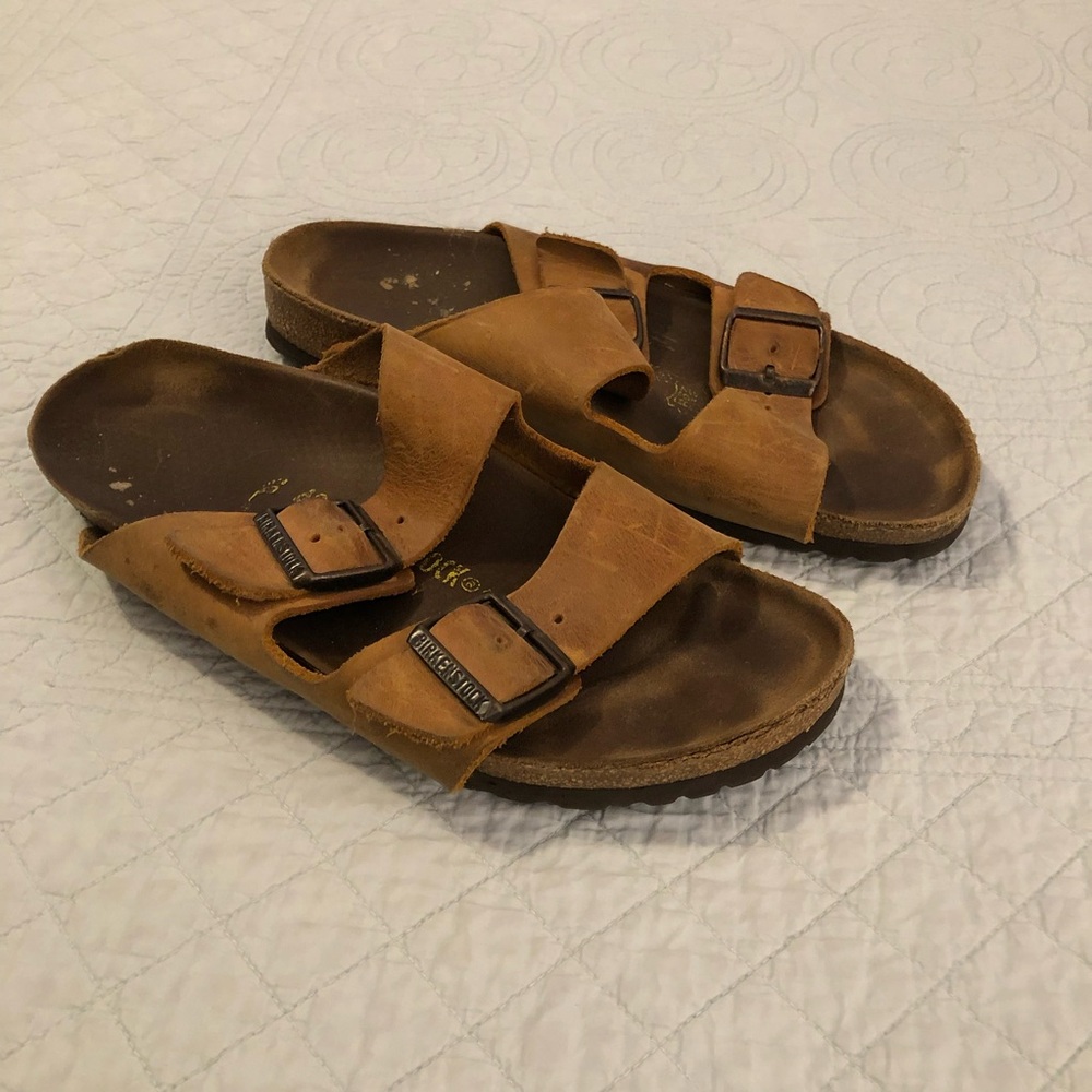 Birkenstock Arizona oiled leather sandal. Size 40.
